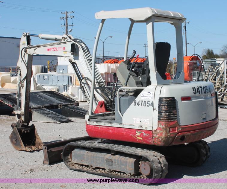 image for item H5936 2007 Takeuchi TB125 compact excavator