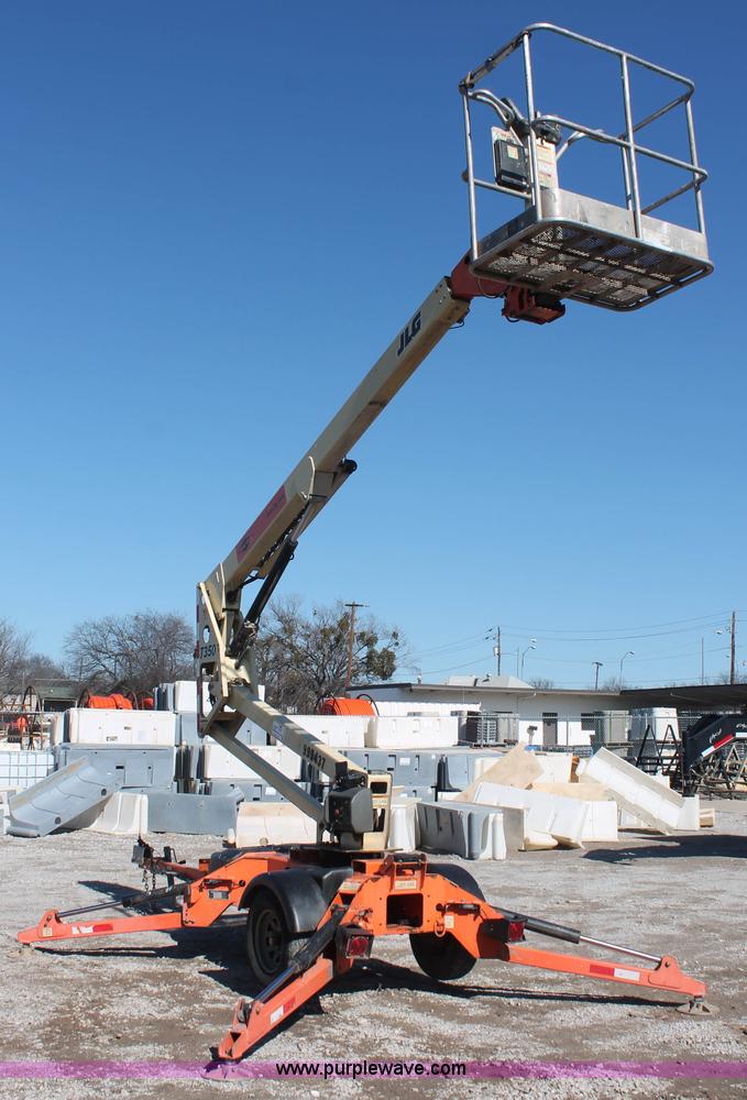 image for item H5938 2007 JLG T350 Tow-Pro boom lift