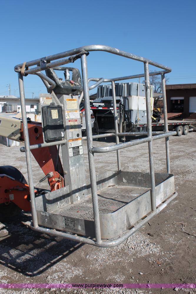image for item H5938 2007 JLG T350 Tow-Pro boom lift