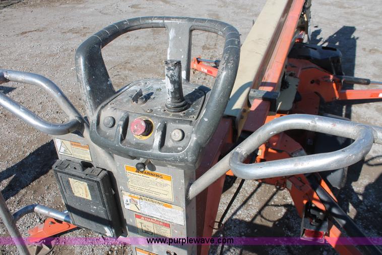 image for item H5938 2007 JLG T350 Tow-Pro boom lift