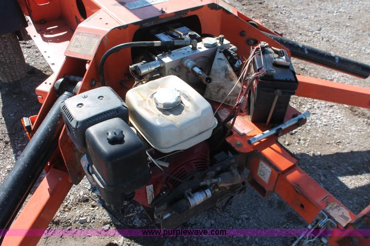 image for item H5938 2007 JLG T350 Tow-Pro boom lift