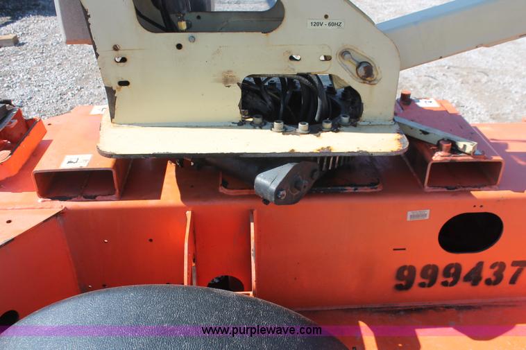 image for item H5938 2007 JLG T350 Tow-Pro boom lift