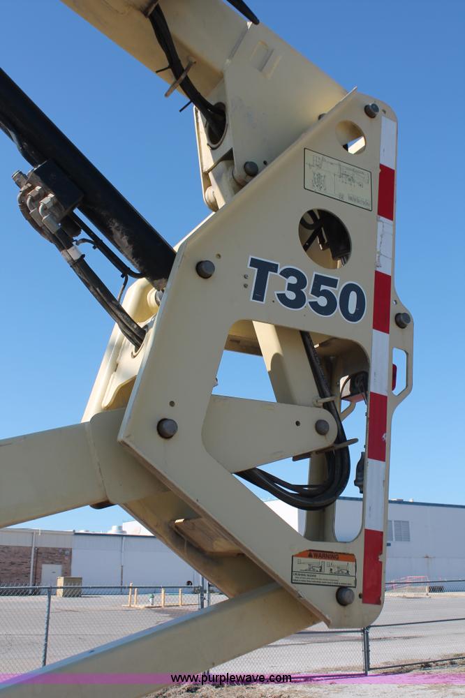 image for item H5938 2007 JLG T350 Tow-Pro boom lift
