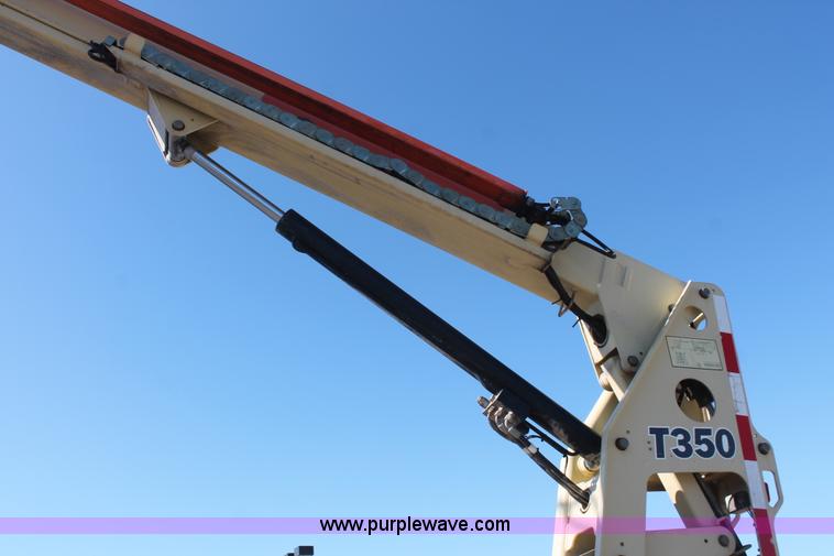 image for item H5938 2007 JLG T350 Tow-Pro boom lift