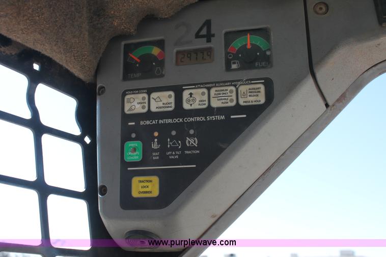 image for item H5939 2003 Bobcat S150 skid steer