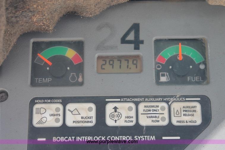 image for item H5939 2003 Bobcat S150 skid steer