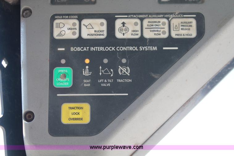 image for item H5939 2003 Bobcat S150 skid steer