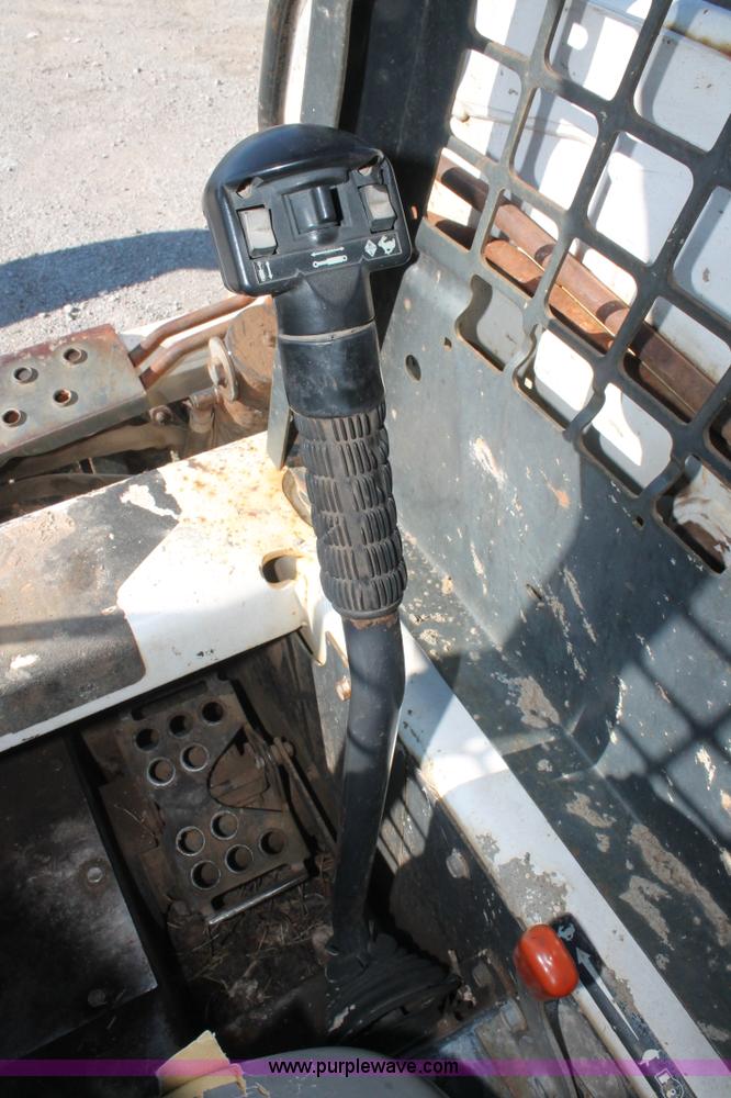 image for item H5939 2003 Bobcat S150 skid steer