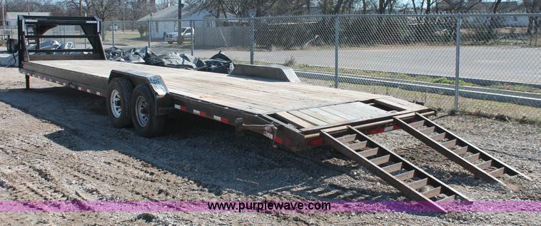image for item H5940 2007 Load Max trailer