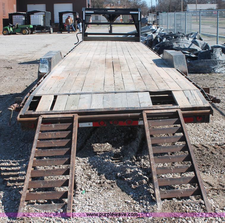 image for item H5940 2007 Load Max trailer