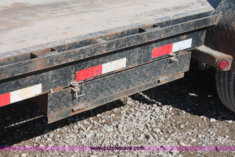 image for item H5940 2007 Load Max trailer