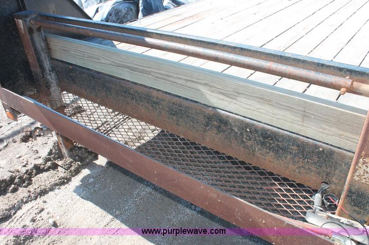 image for item H5940 2007 Load Max trailer