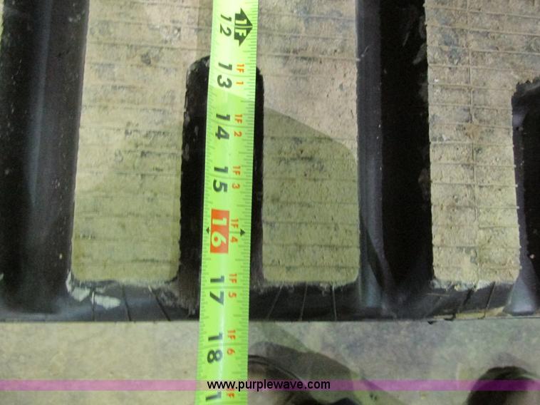 image for item H7596 2012 Case TV380 skid steer