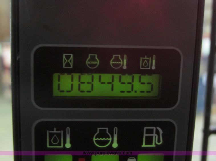 image for item H7596 2012 Case TV380 skid steer