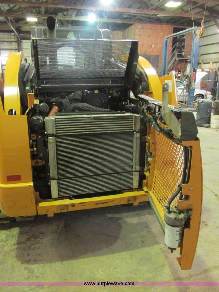 image for item H7596 2012 Case TV380 skid steer