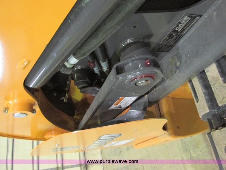 image for item H7596 2012 Case TV380 skid steer