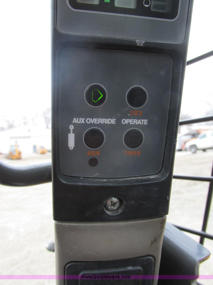 image for item H7596 2012 Case TV380 skid steer