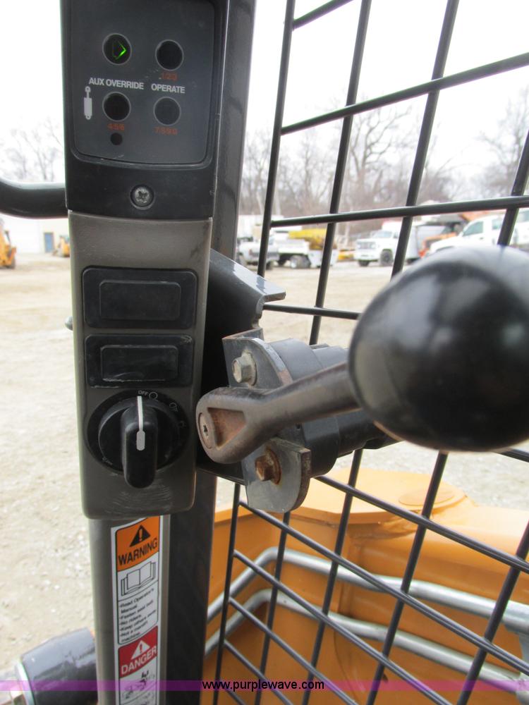 image for item H7596 2012 Case TV380 skid steer