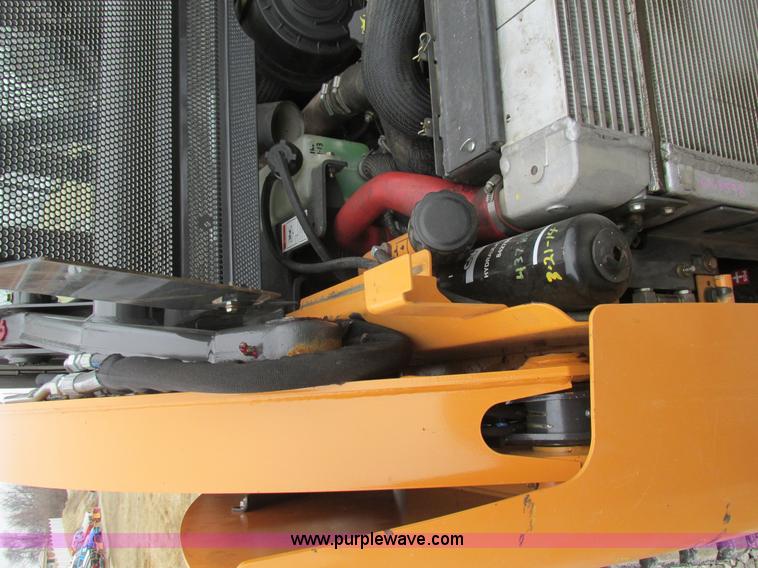 image for item H7596 2012 Case TV380 skid steer