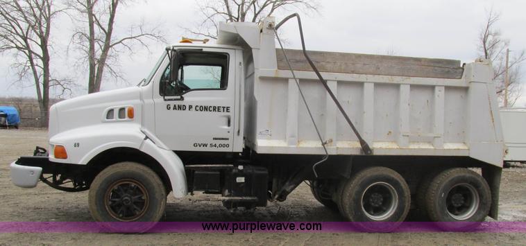 image for item H7597 1999 Sterling L8513 dump truck