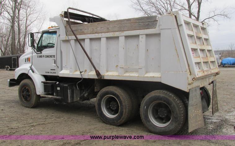 image for item H7597 1999 Sterling L8513 dump truck