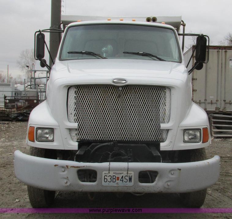 image for item H7597 1999 Sterling L8513 dump truck