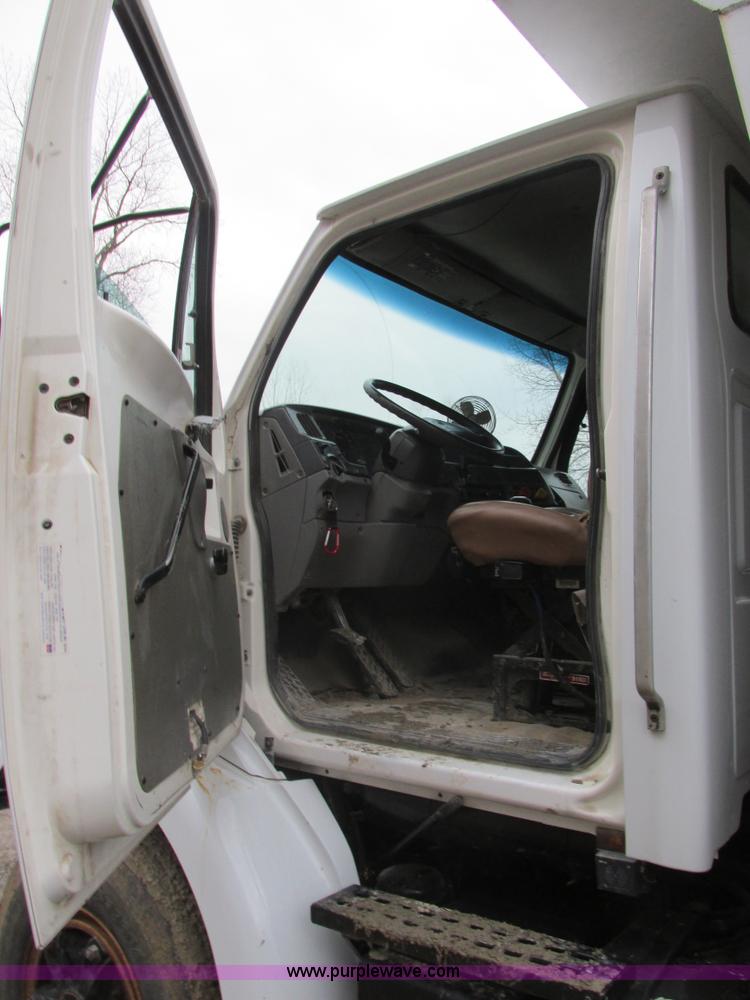 image for item H7597 1999 Sterling L8513 dump truck