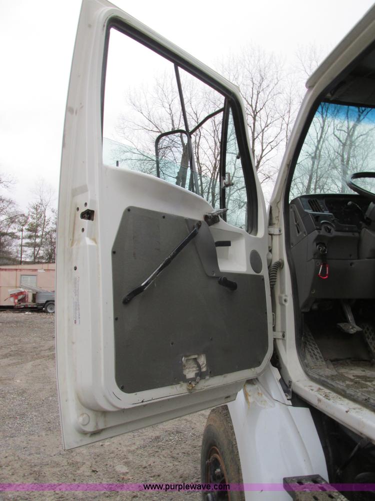 image for item H7597 1999 Sterling L8513 dump truck