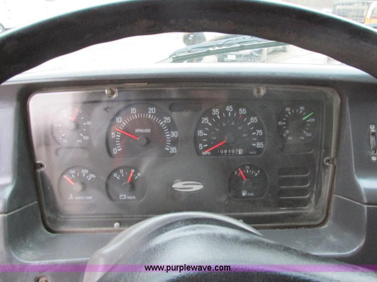 image for item H7597 1999 Sterling L8513 dump truck