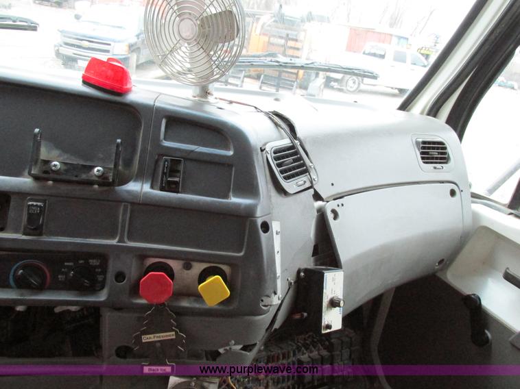 image for item H7597 1999 Sterling L8513 dump truck