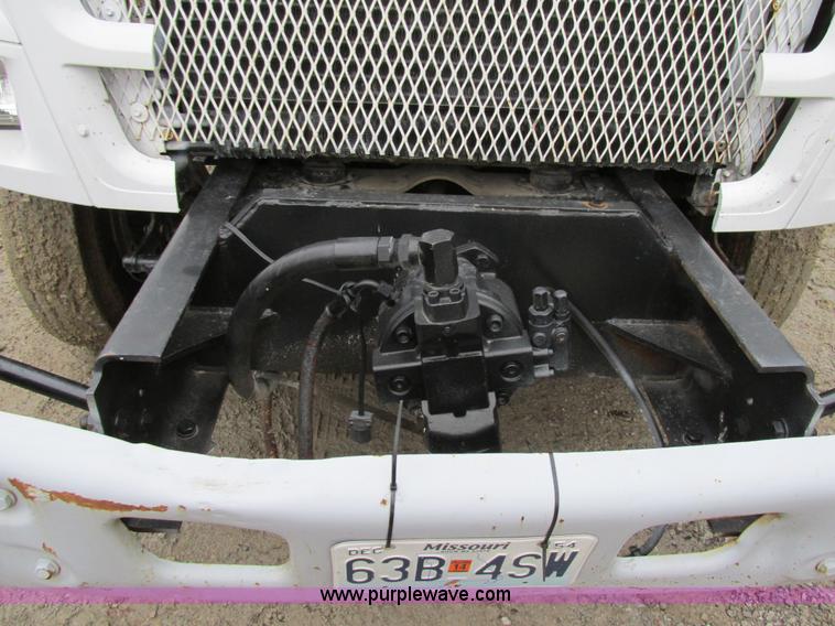 image for item H7597 1999 Sterling L8513 dump truck