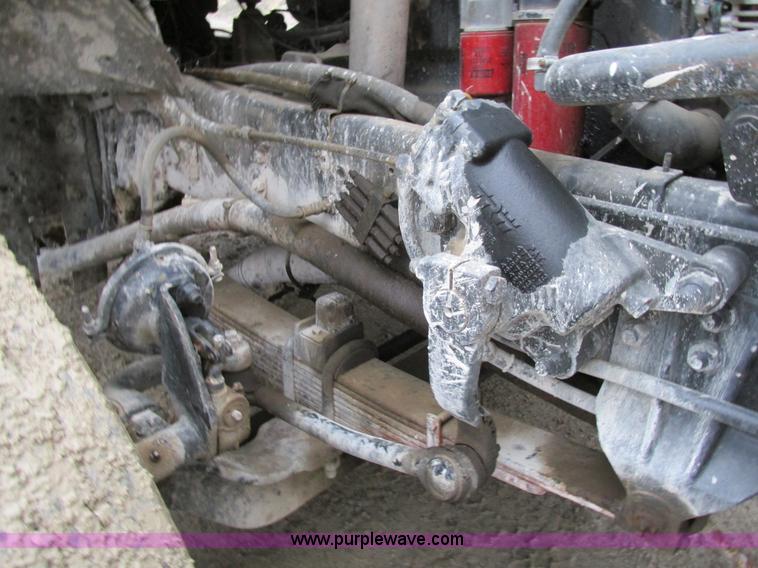 image for item H7597 1999 Sterling L8513 dump truck