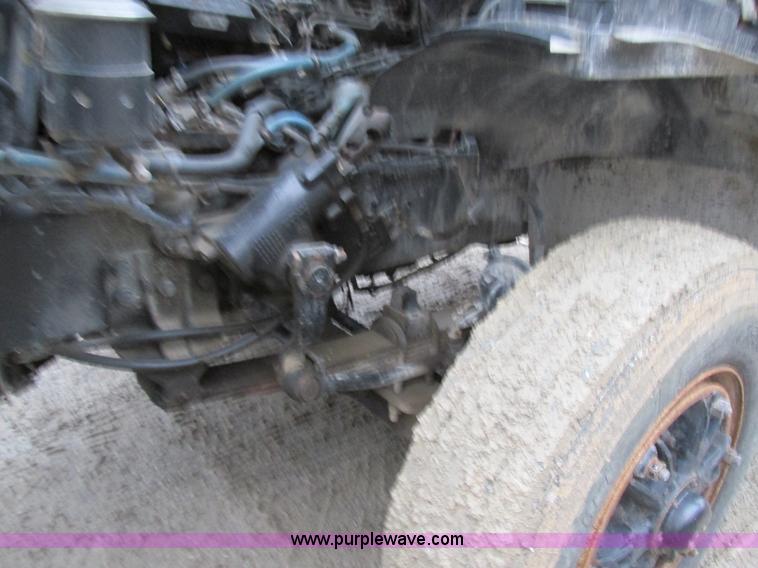 image for item H7597 1999 Sterling L8513 dump truck