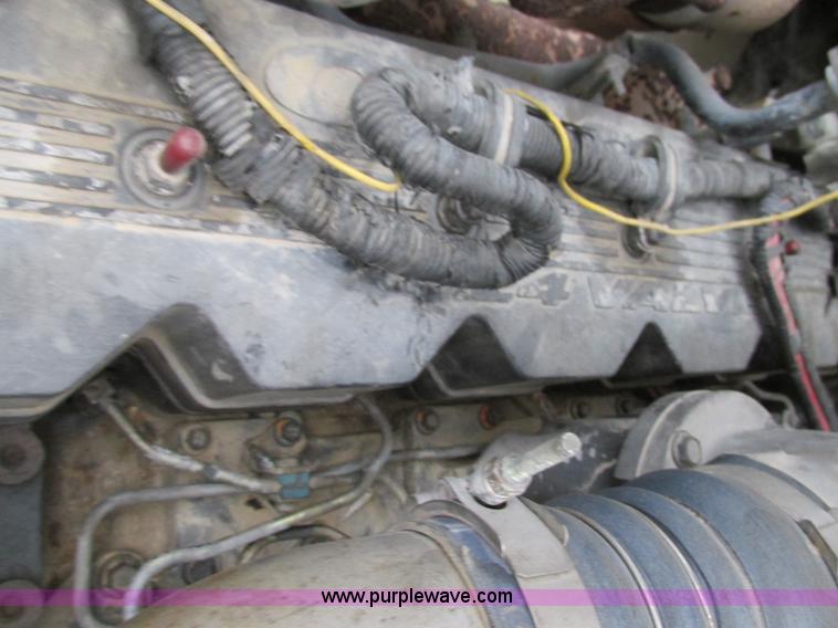 image for item H7597 1999 Sterling L8513 dump truck