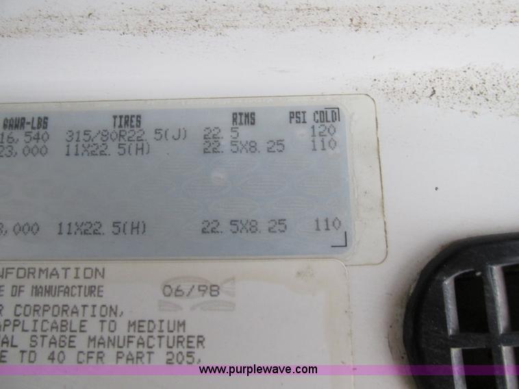 image for item H7597 1999 Sterling L8513 dump truck