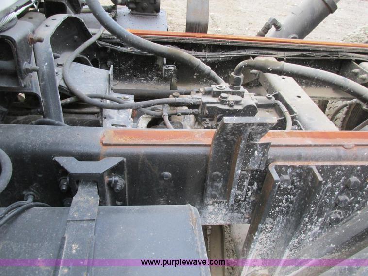 image for item H7597 1999 Sterling L8513 dump truck