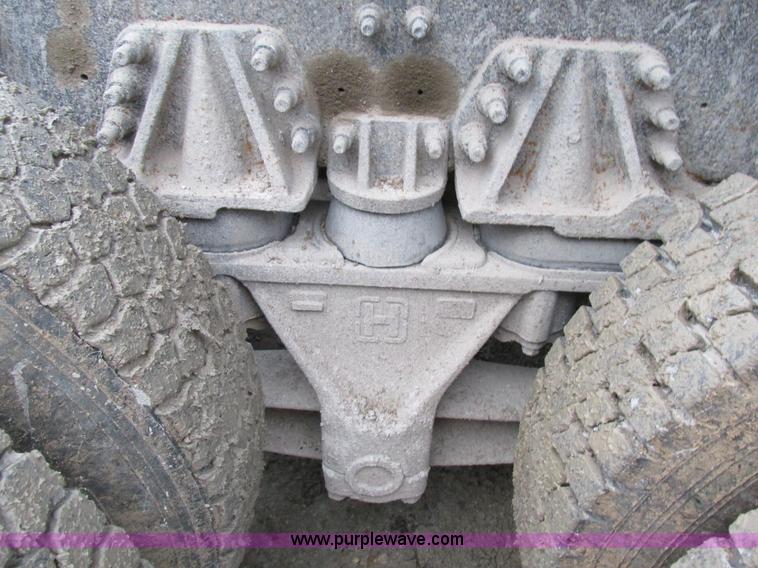 image for item H7597 1999 Sterling L8513 dump truck