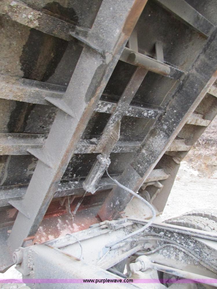 image for item H7597 1999 Sterling L8513 dump truck