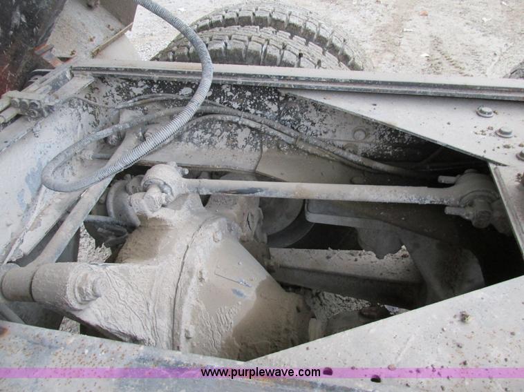 image for item H7597 1999 Sterling L8513 dump truck