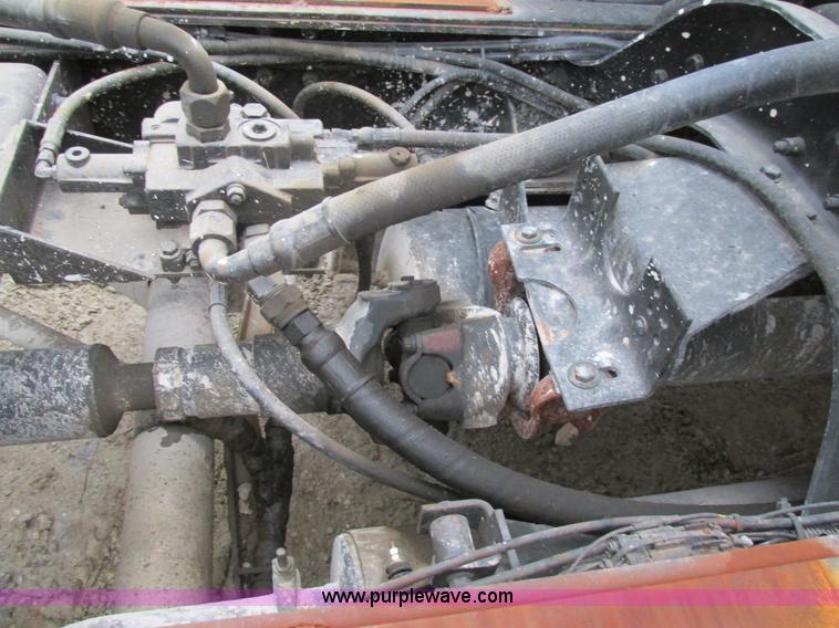 image for item H7597 1999 Sterling L8513 dump truck