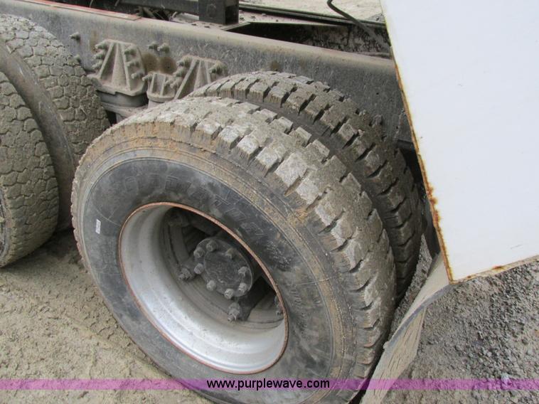 image for item H7597 1999 Sterling L8513 dump truck