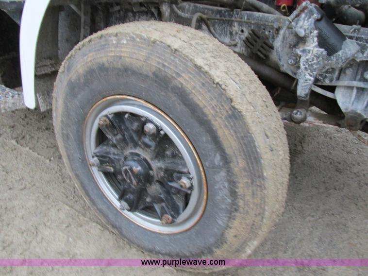 image for item H7597 1999 Sterling L8513 dump truck