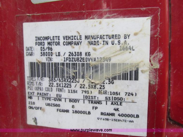 image for item H7599 1997 Ford L8000 dump truck