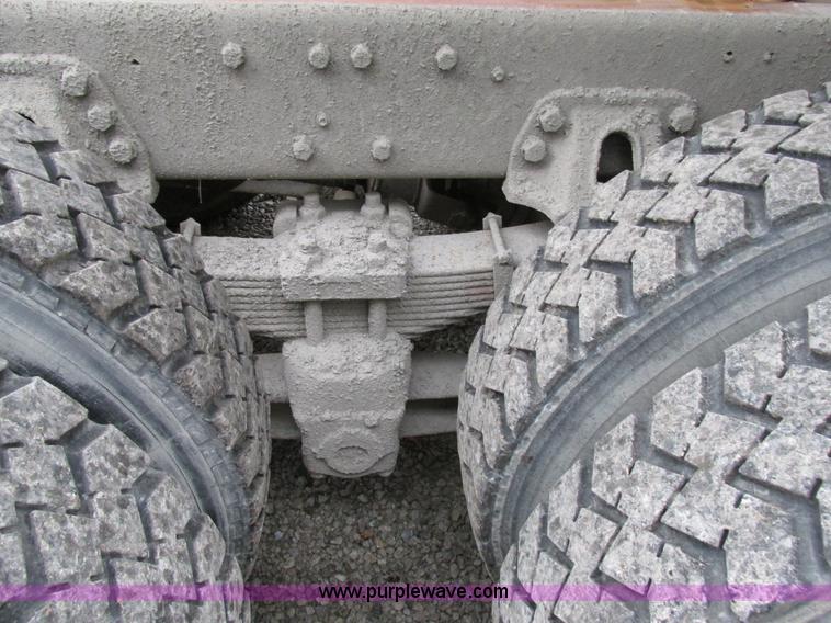 image for item H7599 1997 Ford L8000 dump truck