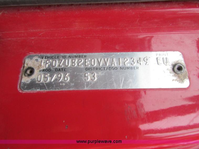 image for item H7599 1997 Ford L8000 dump truck