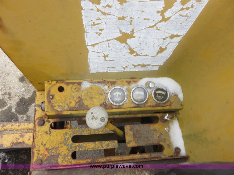 image for item I2436 1969 Allis Chalmers D rigid motor grader