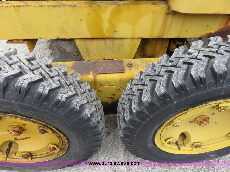 image for item I2436 1969 Allis Chalmers D rigid motor grader