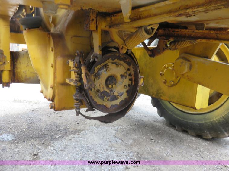 image for item I2436 1969 Allis Chalmers D rigid motor grader