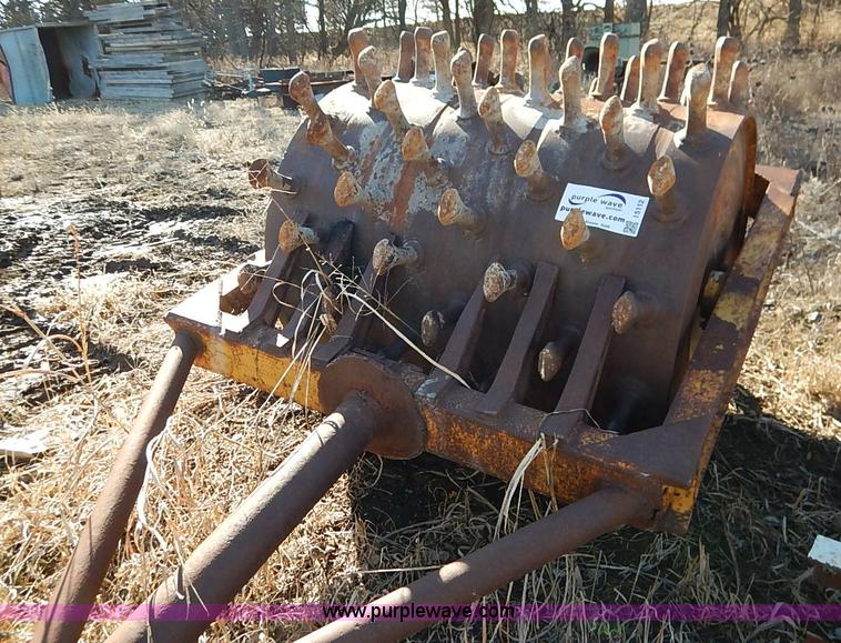 Sheeps foot roller in Bucyrus, KS Item I5112 sold Purple Wave