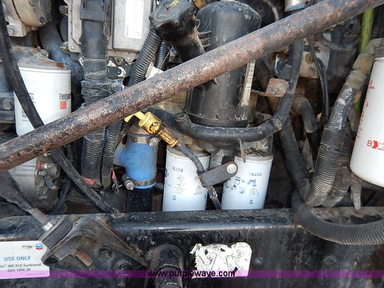 image for item I5117 2005 Mack CH613 semi truck